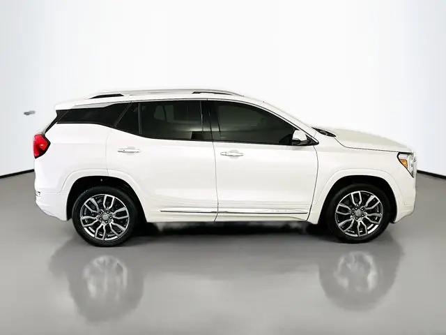 2024 GMC Terrain AWD Denali