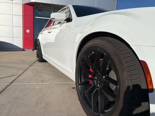 2023 Chrysler 300 300C