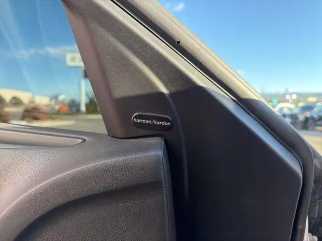 2023 Chrysler 300 300C