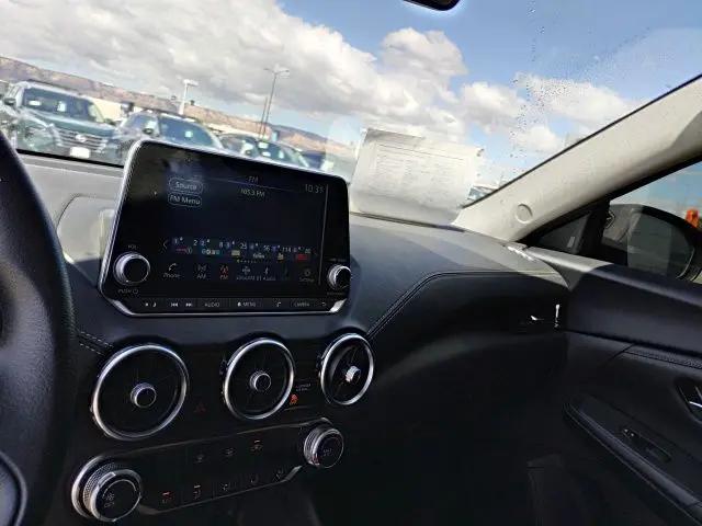 2024 Nissan Sentra SV Xtronic CVT
