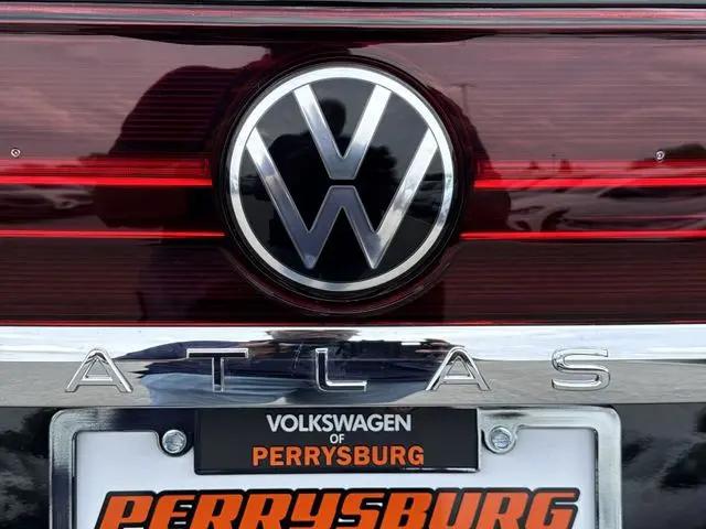 2026 Volkswagen Atlas SE with Technology