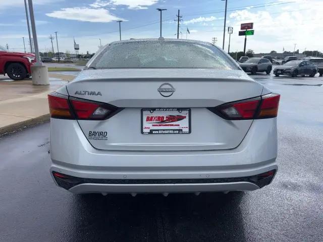 2025 Nissan Altima SV FWD
