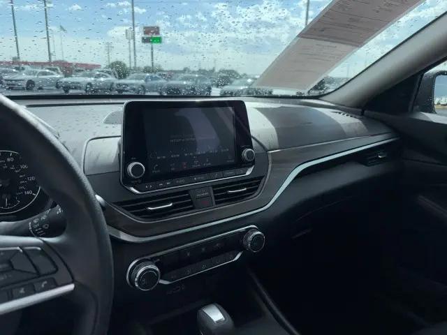 2025 Nissan Altima SV FWD