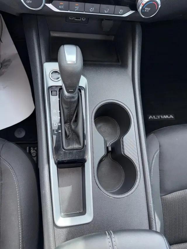 2025 Nissan Altima SV FWD