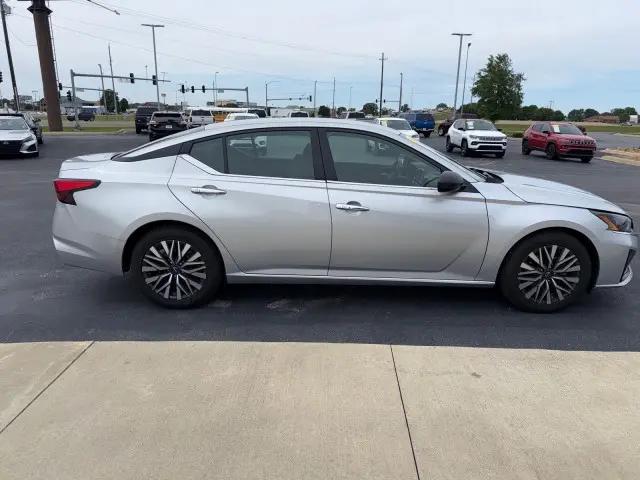 2024 Nissan Altima SV FWD