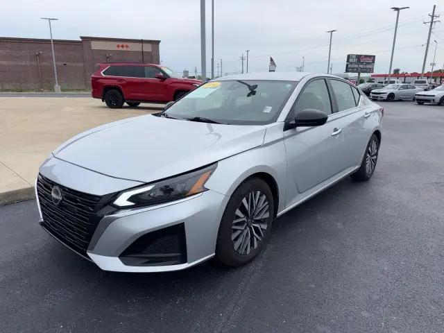 2024 Nissan Altima SV FWD