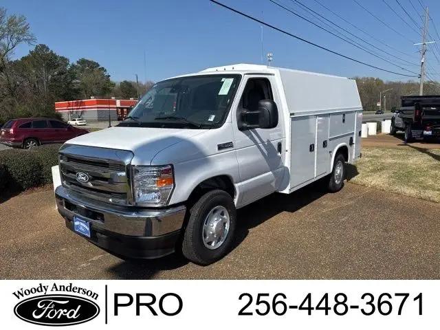 2026 Ford E-350 Cutaway E-Series Cutaway for sale in Huntsville, AL