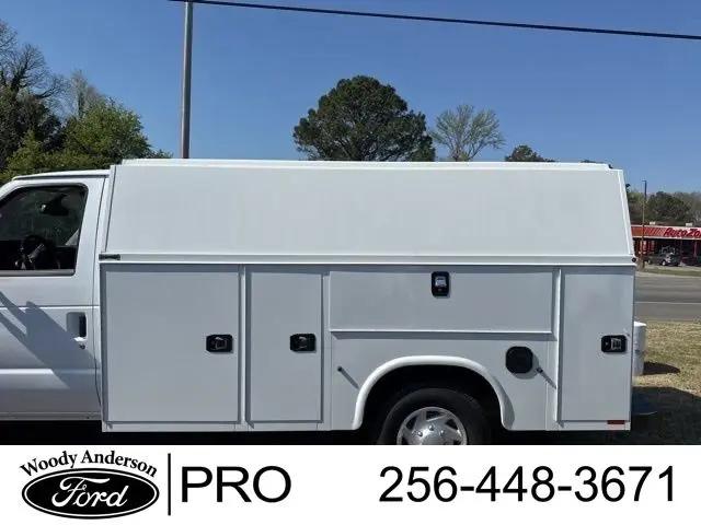 2026 Ford E-350 Cutaway E-Series Cutaway