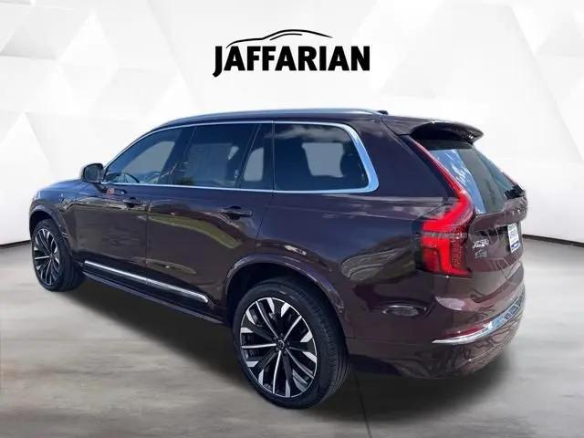 2025 Volvo XC90 B5 Plus 7-Seater