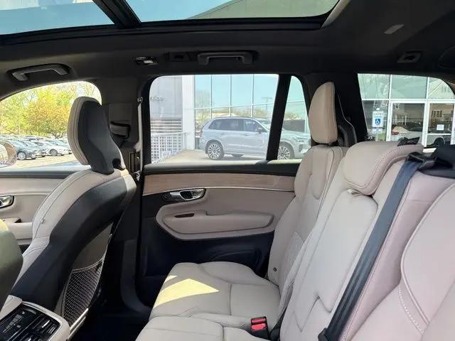 2025 Volvo XC90 B5 Plus 7-Seater