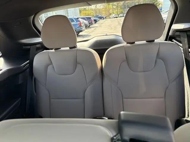 2025 Volvo XC90 B5 Plus 7-Seater
