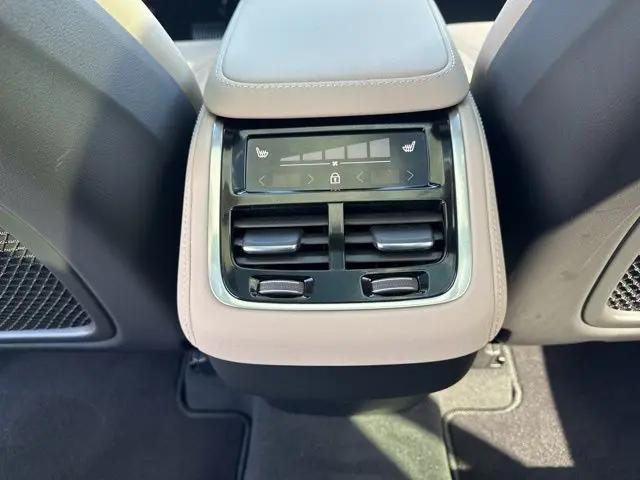 2025 Volvo XC90 B5 Plus 7-Seater