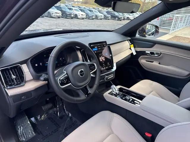 2025 Volvo XC90 B5 Plus 7-Seater