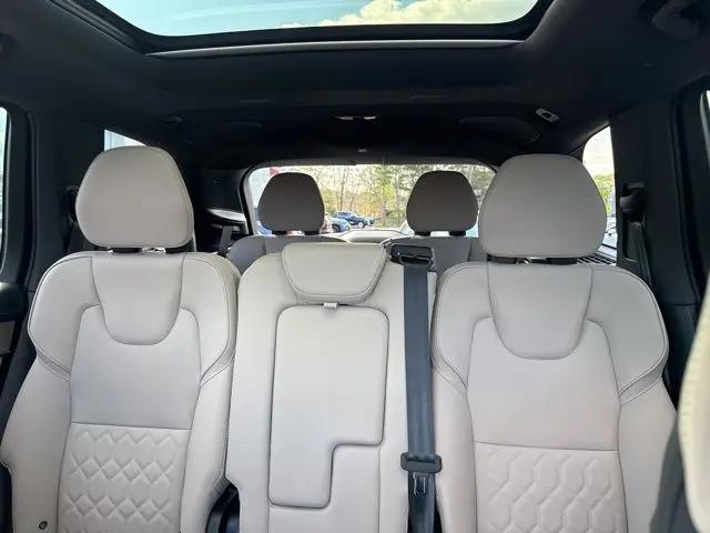 2025 Volvo XC90 B5 Plus 7-Seater