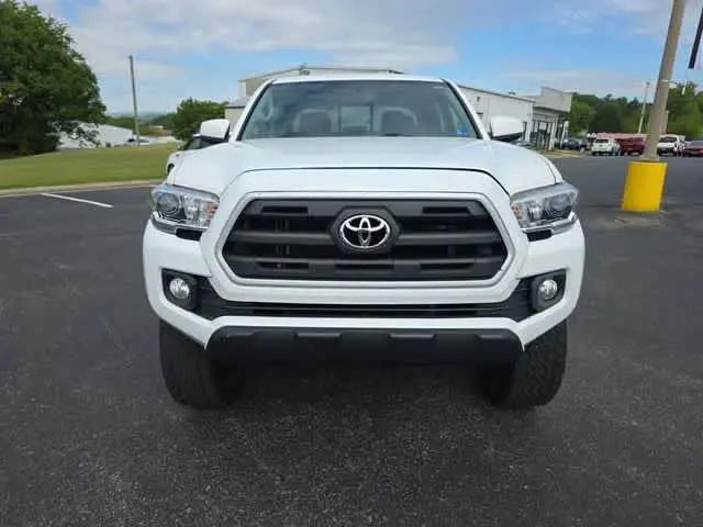 2017 Toyota Tacoma SR5 V6