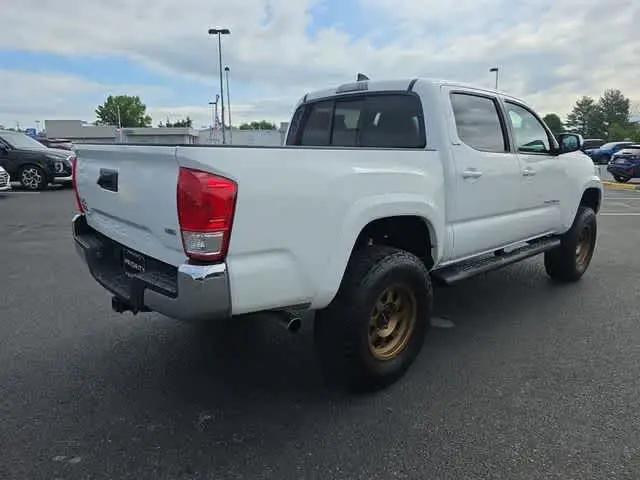 2017 Toyota Tacoma SR5 V6