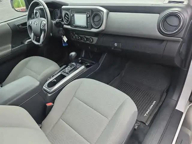 2017 Toyota Tacoma SR5 V6