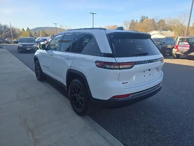 2026 Jeep Grand Cherokee Altitude 4x4