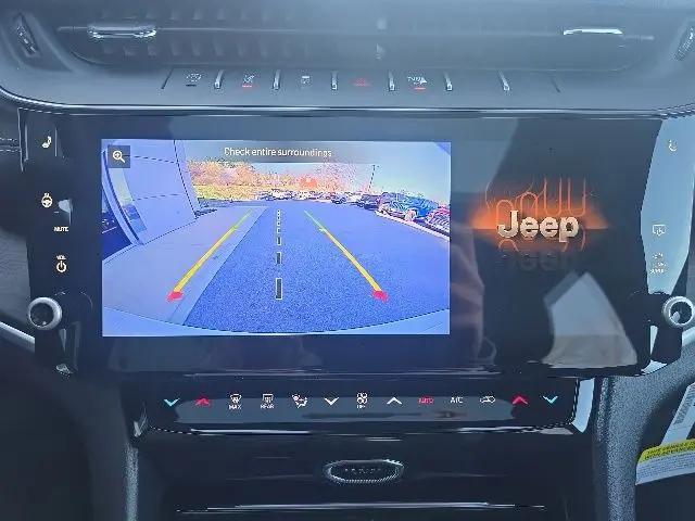 2026 Jeep Grand Cherokee Altitude 4x4