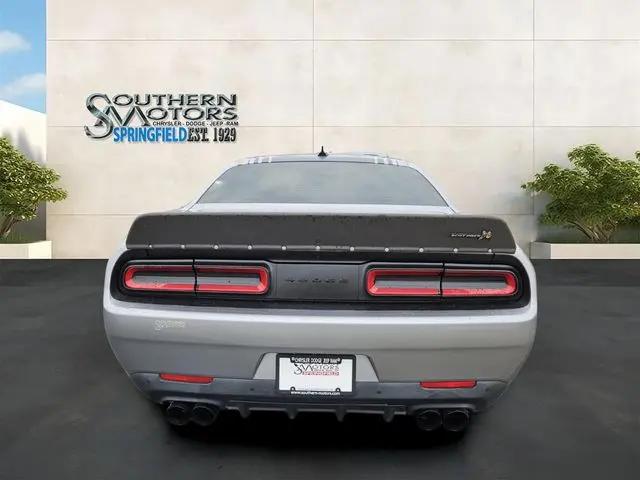 2016 Dodge Challenger 392 Hemi Scat Pack Shaker