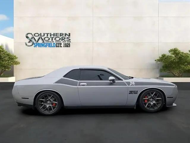 2016 Dodge Challenger 392 Hemi Scat Pack Shaker