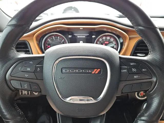2016 Dodge Challenger 392 Hemi Scat Pack Shaker