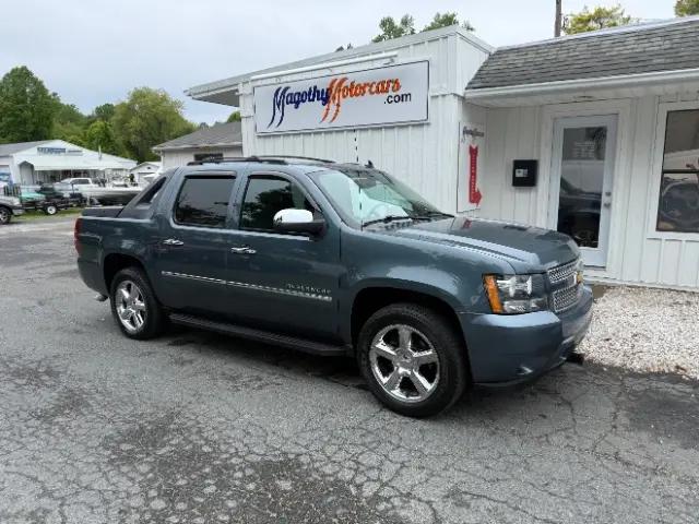 2012 Chevrolet Avalanche LTZ for sale in Pasadena, MD