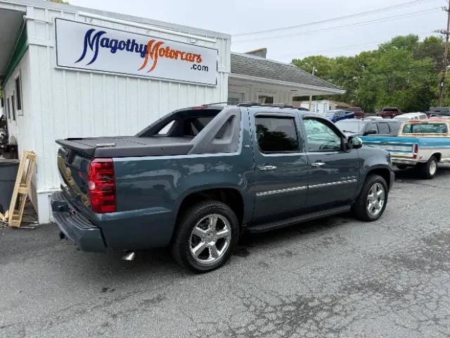 2012 Chevrolet Avalanche LTZ