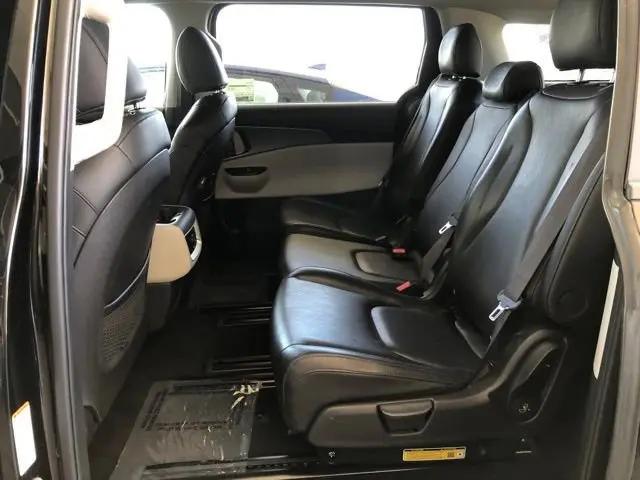 2024 Kia Carnival MPV LX Seat Package