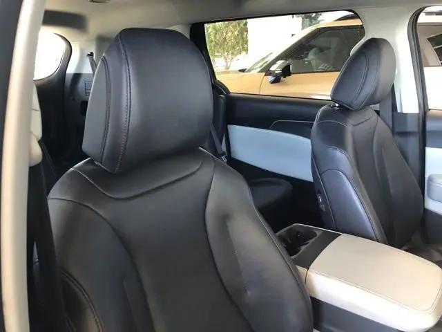 2024 Kia Carnival MPV LX Seat Package