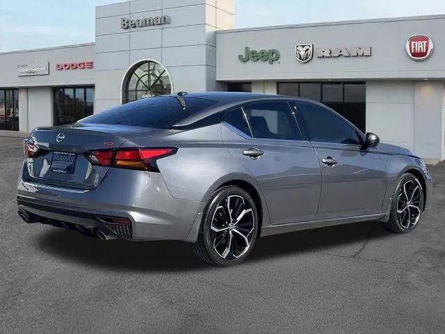 2023 Nissan Altima SR FWD