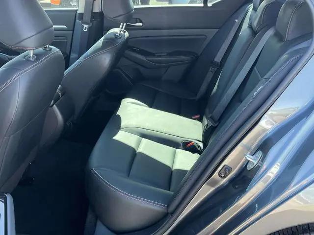 2023 Nissan Altima SR FWD
