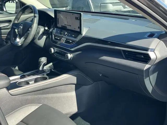 2023 Nissan Altima SR FWD