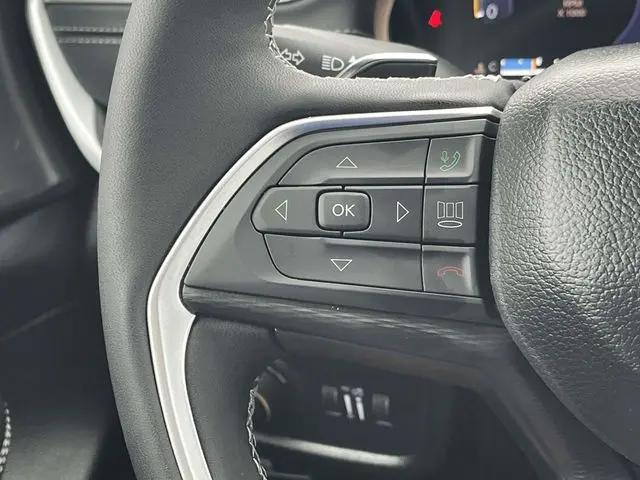 2025 Jeep Grand Cherokee L Altitude X 4x4