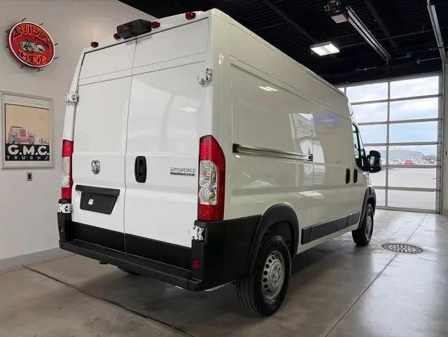 2025 Ram ProMaster 2500 Cargo Van Tradesman High Roof 136" WB w/Pass Seat