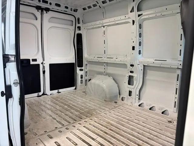 2025 Ram ProMaster 2500 Cargo Van Tradesman High Roof 136" WB w/Pass Seat