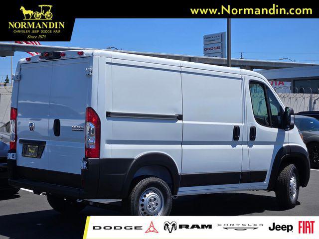2026 Ram ProMaster Cargo Van Tradesman Low Roof 136 WB w/Pass Seat