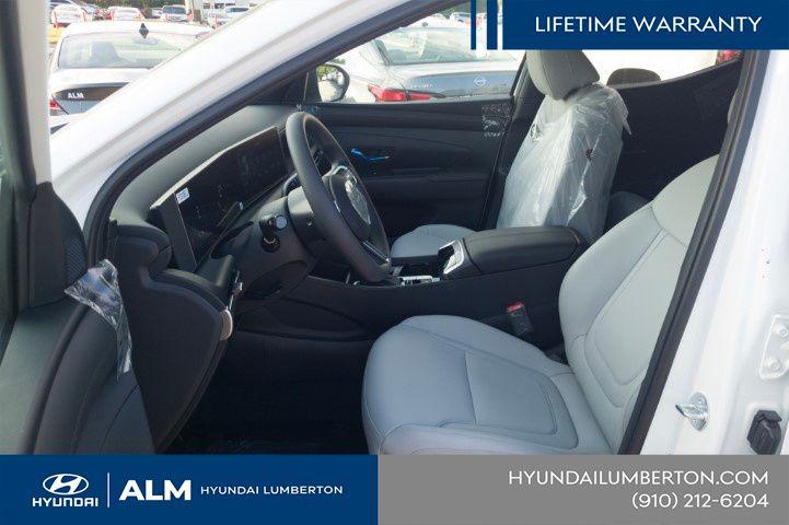 New 2026 White Hyundai SEL FWD image 15