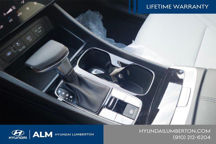 New 2026 White Hyundai SEL FWD image 25