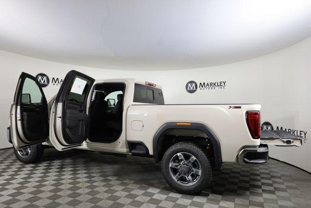 2026 GMC Sierra 2500HD Crew Cab, Standard Bed, SLE, 4WD