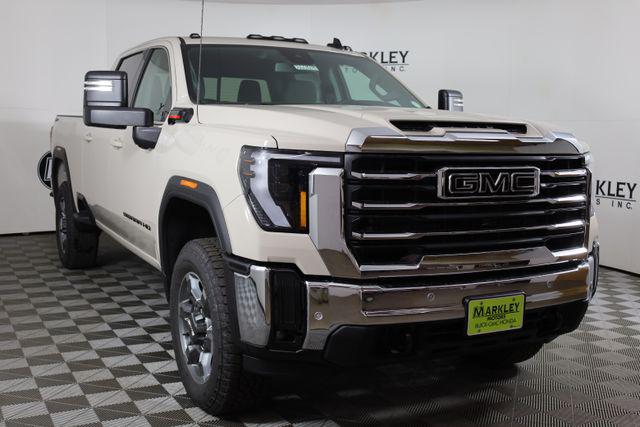 2026 GMC Sierra 2500HD Crew Cab, Standard Bed, SLE, 4WD