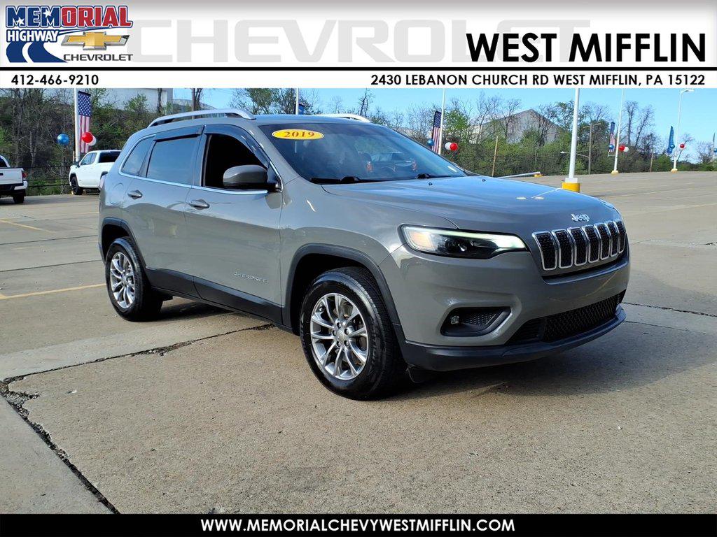 Sting-Gray Clearcoat 2019 Jeep Cherokee Latitude Plus 4WD SUV / Crossover Four-Wheel Drive Automatic