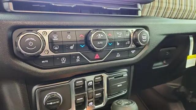 2026 Jeep Gladiator Sport