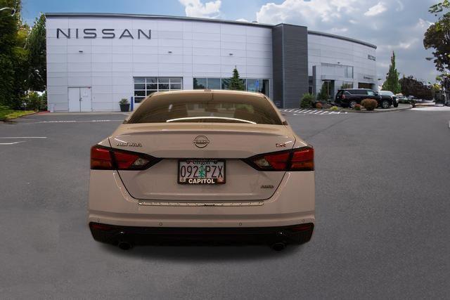 2023 Nissan Altima SR Intelligent AWD