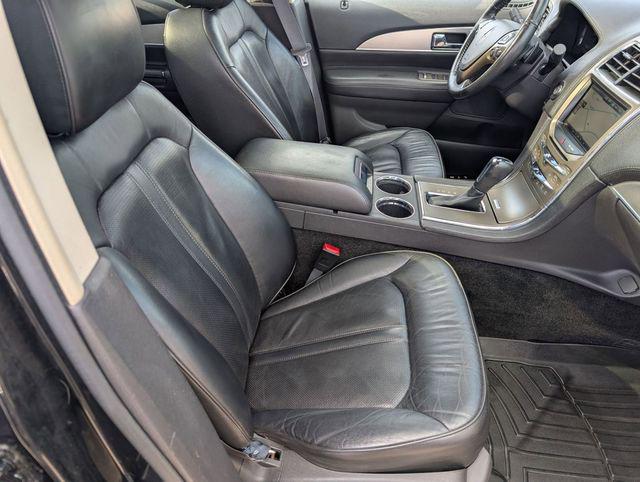 2014 Lincoln MKX Base