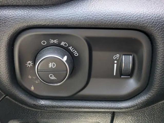 2021 Ram 1500 Big Horn Crew Cab 4x4 5'7" Box