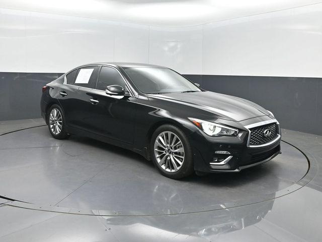 2023 INFINITI Q50 LUXE