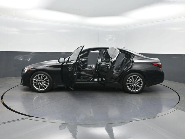 2023 INFINITI Q50 LUXE