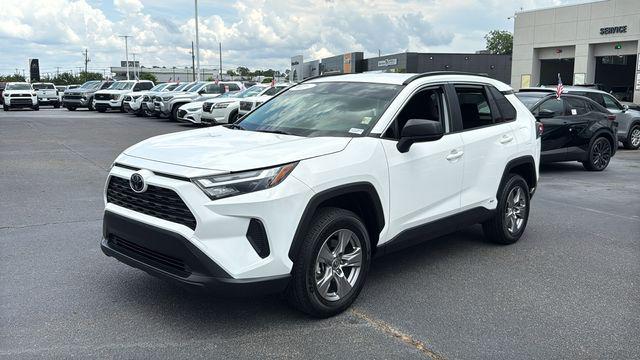 2025 Toyota RAV4 Hybrid LE
