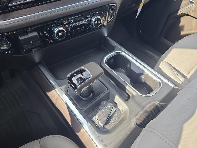 2026 GMC Sierra 1500 Crew Cab, Short Bed, SLT, 4WD